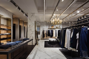 服裝專賣店空間設(shè)計(jì)圖片