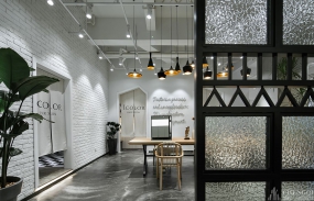 理發(fā)店空間設(shè)計(jì)效果圖,理發(fā)店裝飾設(shè)計(jì)布局圖