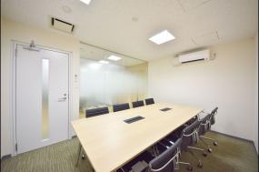 現(xiàn)代簡約辦公室辦公桌擺放設(shè)計(jì)效果圖大全
