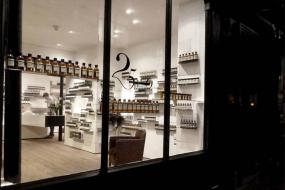 大型化妝品店室內(nèi)設(shè)計效果圖大全