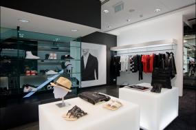 最新服裝店室內(nèi)布置裝修設(shè)計效果圖片