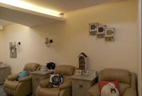 小型美甲店室內(nèi)柜子設(shè)計效果圖片