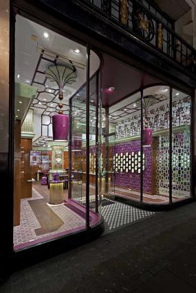 化妝品店最新室內(nèi)裝修設計圖片欣賞