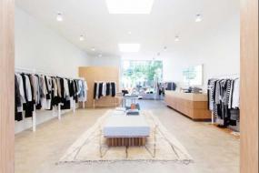 小型女服裝店室內(nèi)設(shè)計(jì)裝修圖