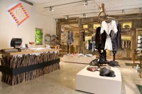 女裝服裝店展示架設計效果圖欣賞