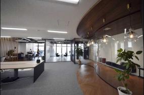 專業(yè)辦公室室內(nèi)隔斷設(shè)計效果圖片欣賞