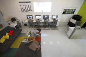 個性辦公室室內裝修設計效果圖片