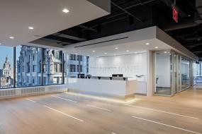 最新辦公室生態(tài)木地板裝飾實景圖