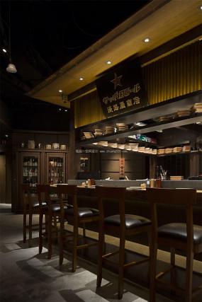 復(fù)古風格餐廳裝潢圖片