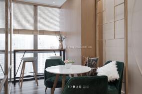 簡(jiǎn)約美發(fā)店裝潢效果圖片