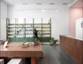 最新專賣(mài)店裝飾實(shí)景圖