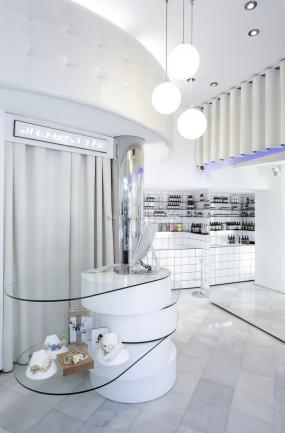 化妝品店裝修實(shí)景圖片